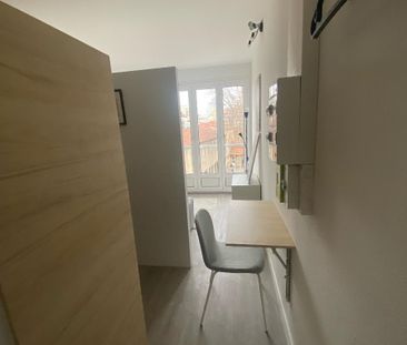 Location Appartement 1 pièce 16m² LYON 7ème - Photo 6