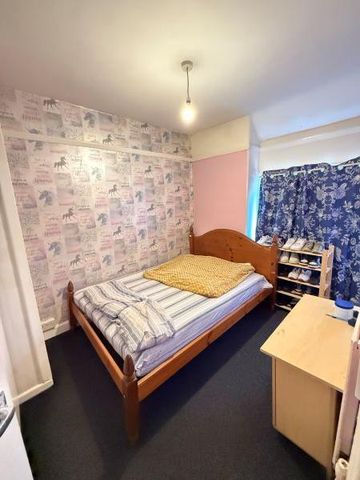 3 bedroom terraced house to rent - Photo 4