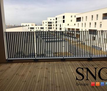 T3 AVEC LOGGIA ET PARKING - Photo 1