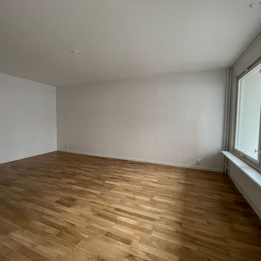 Finstavägen 32 - Foto 1