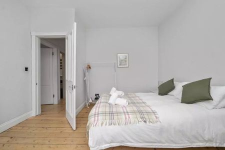 Caledonian Crescent, Edinburgh, EH11 2AL - Photo 5