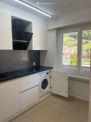 Helle und zentrale 3.5 Zimmerwohnung in Mels - Photo 2