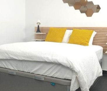 Luxury Villa for rent in Marbella, Andalusia - Photo 2