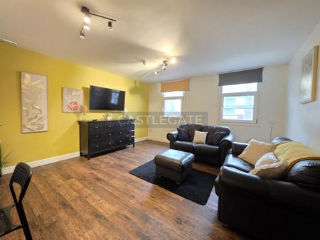 2 bedroom flat to rent - Photo 2