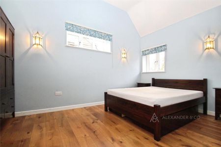 1 bedroom detached house to rent - Photo 4