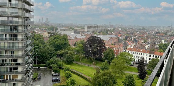 - GENT - Gerenoveerd appartement met 2 slpk - Photo 2