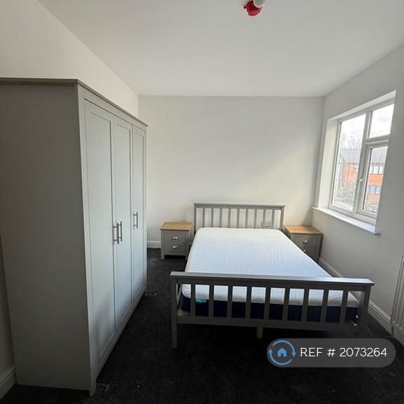 1 bedroom in a house share to rent - Photo 1