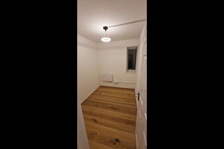 3 Bed Flat, Bakers Hill, E5 - Photo 4