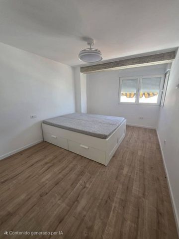 4 room luxury Flat for rent in Valencia - Photo 3