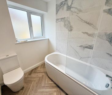 2 bedroom semi-detached bungalow to rent - Photo 4