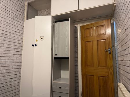 Room in a Shared House, Glebelands Avenue, IG2 - Photo 4