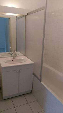 Location Appartement 2 pièces 39m² TOURS 37200 - Photo 4