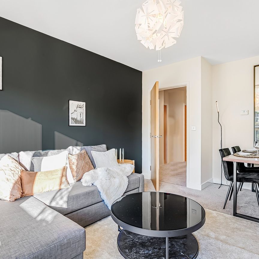 3 Bed Flat, Denver Court, NW9 - Photo 1