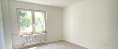 Renovierte, günstige 2-Zimmer Dachgeschosswohnung - Photo 1