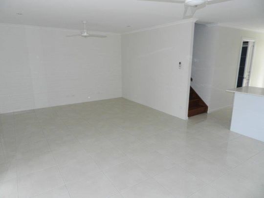 Beautiful Modern Townhouse - Photo 1