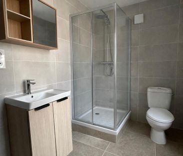 Location Appartement 2 pièces 38m² LES VANS 07140 - Photo 2