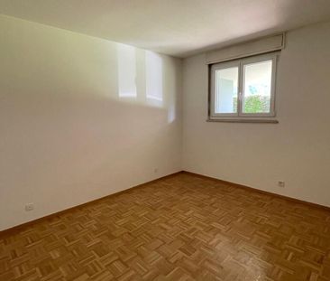 LUMINOUS 3-ROOM APARTMENT ON THE GROUND FLOOR - Photo 5