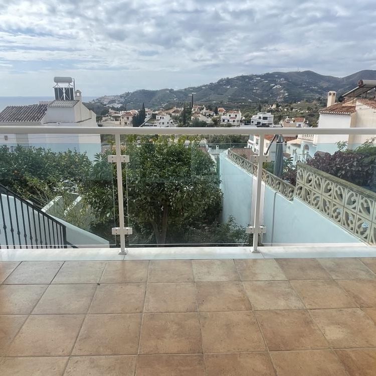 Terraced House | Nerja | €1.400/Month - Photo 1
