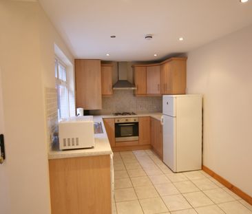 20 Donegall Avenue, Belfast, BT12 6LX - Photo 4