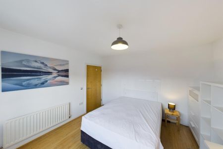 2 bedroom flat to rent - Photo 4