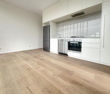 Immaculately presented sunny apartment - Photo 1