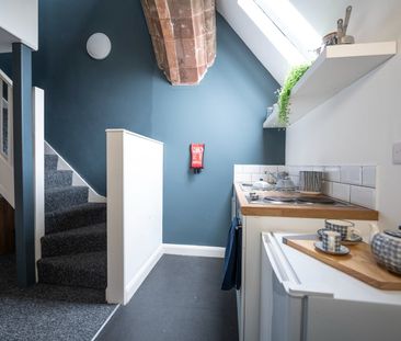 Studio Flat, Edge Lane, L7 - Photo 1