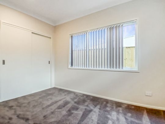 Stunning Brand new 6 x bedroom Papatoetoe home! - Photo 1