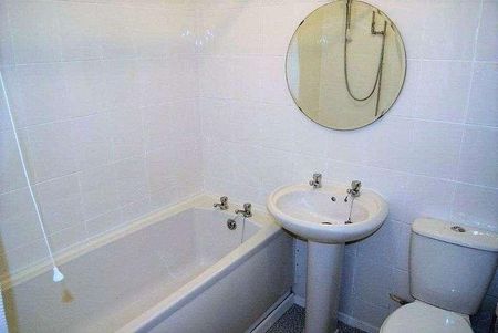 Rowan Court, Forest Hall, Newcastle Upon Tyne, NE12 - Photo 4