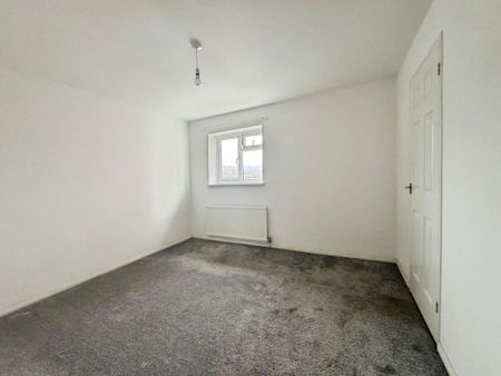 2 bedroom semi-detached house to rent - Photo 5