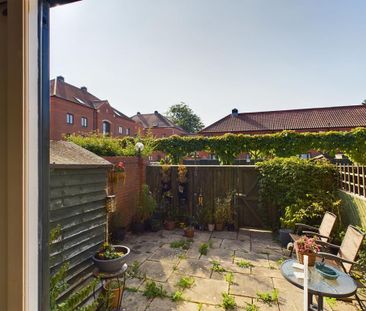3 bedroom end of terrace house to rent - Photo 6