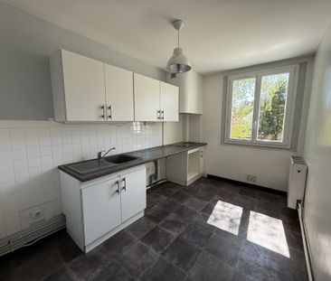 A LOUER - Avenue Marcel Haegelen - T4 de 78m² avec balcon, garage e... - Photo 3