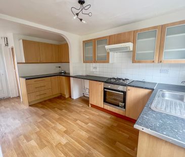 69 Fraser Crescent Woodseats, S8 - Photo 2