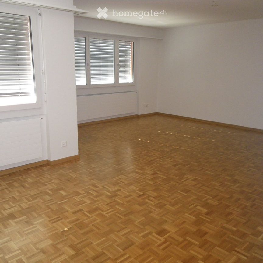 Moderne Wohnung in Ennenda mit Aussicht - Foto 1