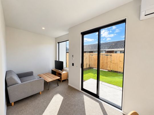 7/16 Rutherford Street, Woolston - Photo 1