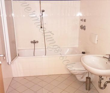 3 Zimmer- besonderes geschnittene Altbauwohnung in ruhiger Lage mit... - Photo 6