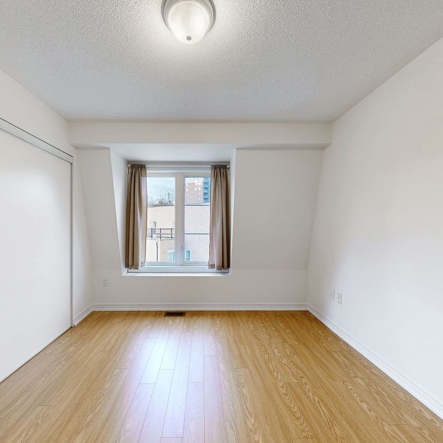 For Lease - 4262 Kingston Road Unit# Upper, Toronto, Ontario - Photo 1