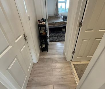 1 Bed Flat, West Street, BN1 - Photo 5