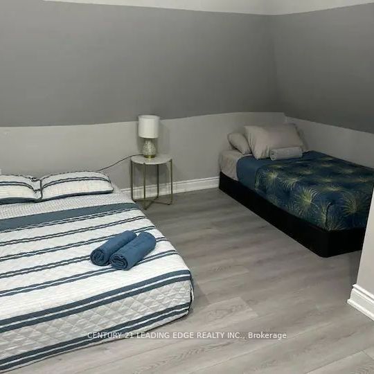 For Lease - 5595 WESLEY Place, Niagara Falls, Ontario - Photo 1