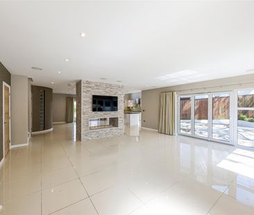 4 Bedroom House - Photo 4