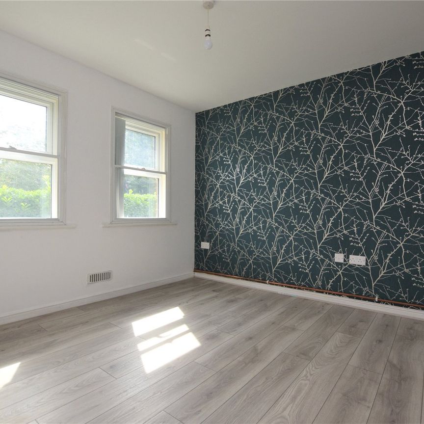 16, Whitehall Croft, Leeds, LS12 5NJ - Photo 1