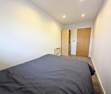 2 bedroom apartment to rent - Photo 4