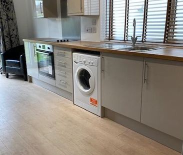 Room 4, 19 Radegund Road, Cambridge - Photo 5