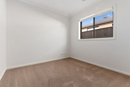 STUNNING ON SKYLARK! - Photo 5