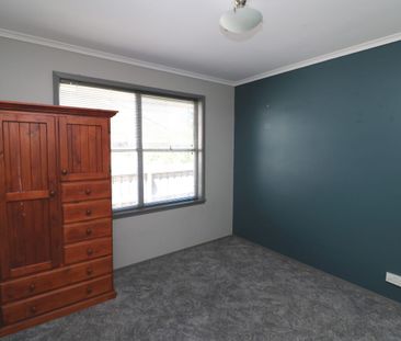 A family home in a perfect location. - Photo 3