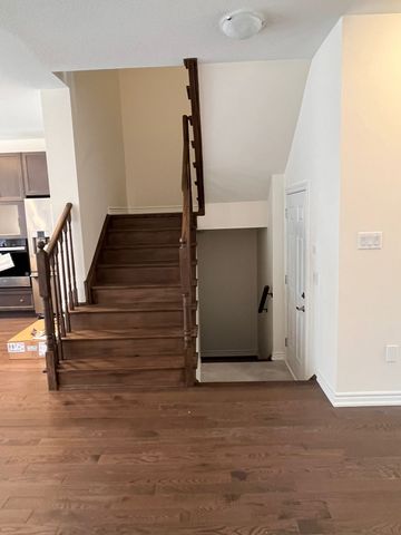 For Lease - 2107 Hallandale Street, Oshawa, Ontario - Photo 4