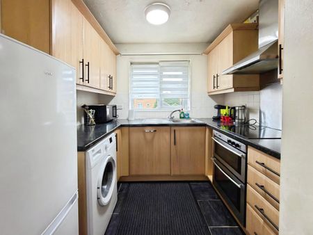 Caravel Close, Chafford Hundred, Grays, RM16 - Photo 3