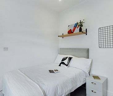 High Standard 6 Bedroom Student Property - Photo 1
