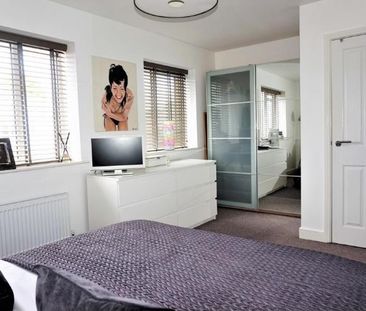 2 Bed Terraced House, Wardle Street, M40 - Photo 4