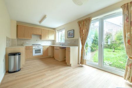 3 bedroom terraced house to rent - Photo 4
