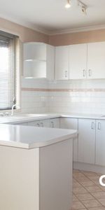 GREAT LOCATION!!! - Photo 4